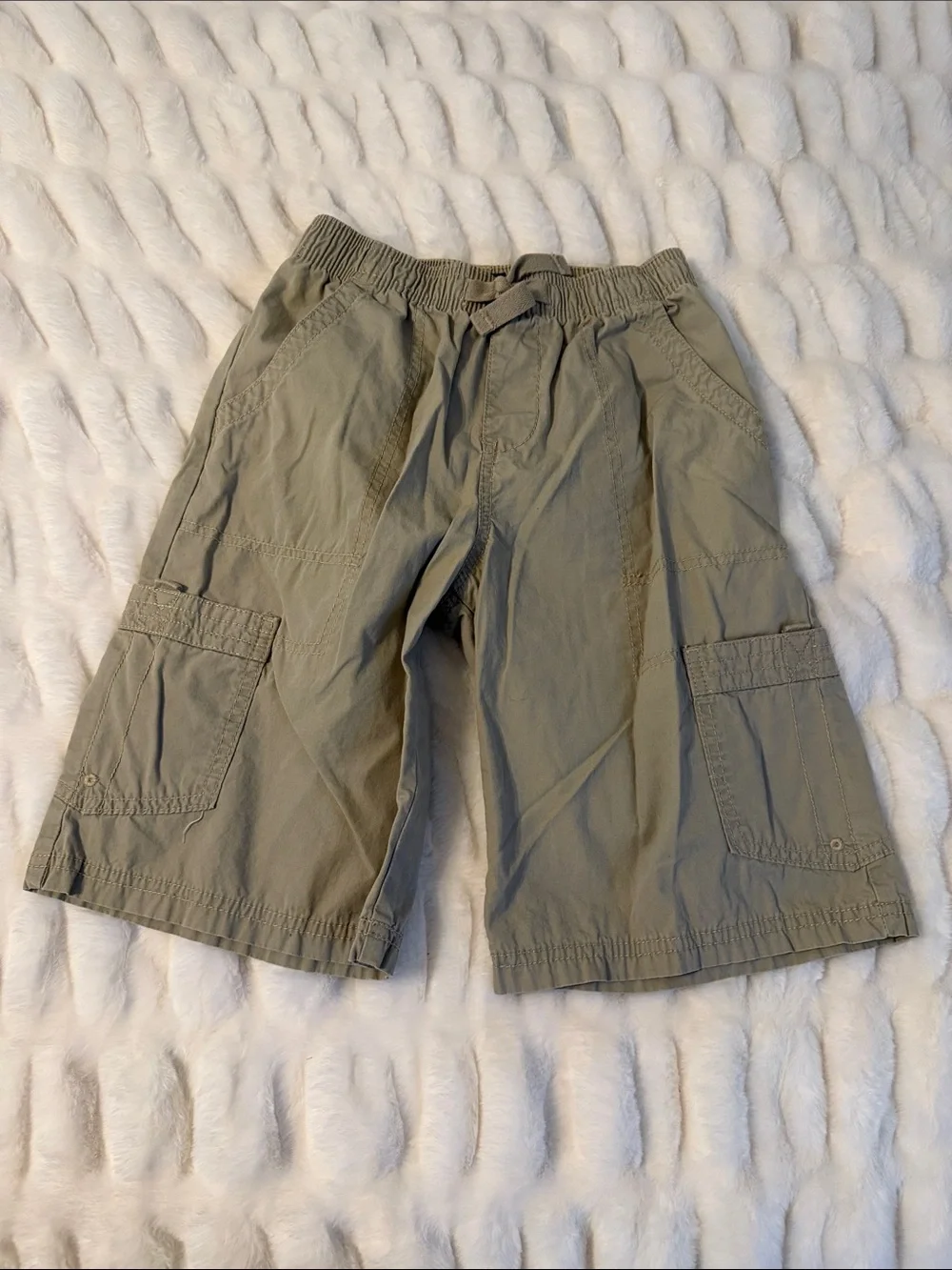 Lightweight Khaki Cargo Shorts with Drawstring Waist